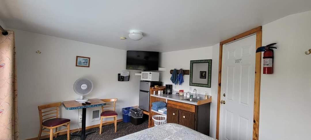 Nehalem The Bunkhouse Motel الغرفة الصورة